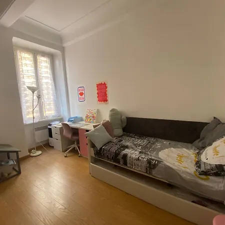 Homestay Charmantes Garibaldi Nice